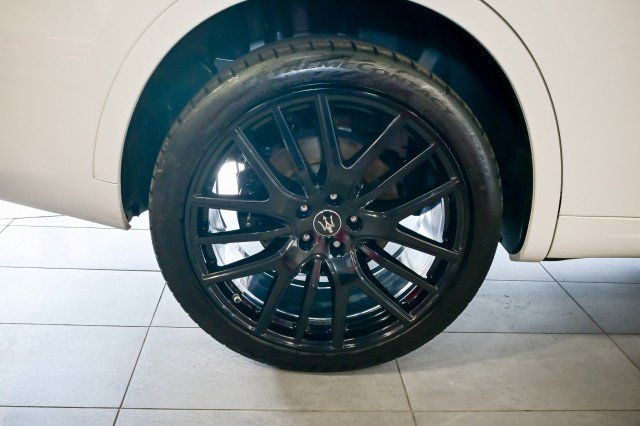 Used 2022 Maserati Levante Modena AWD/4WD image 40