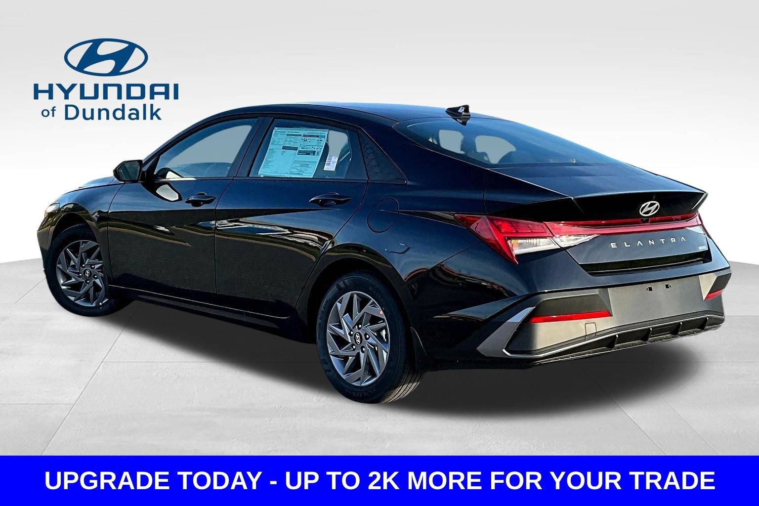 New 2026 Hyundai Elantra Hybrid FWD image 3