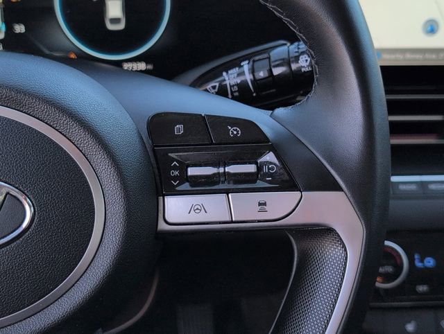 Used 2022 Hyundai Elantra Limited w/ Cargo Package image 25