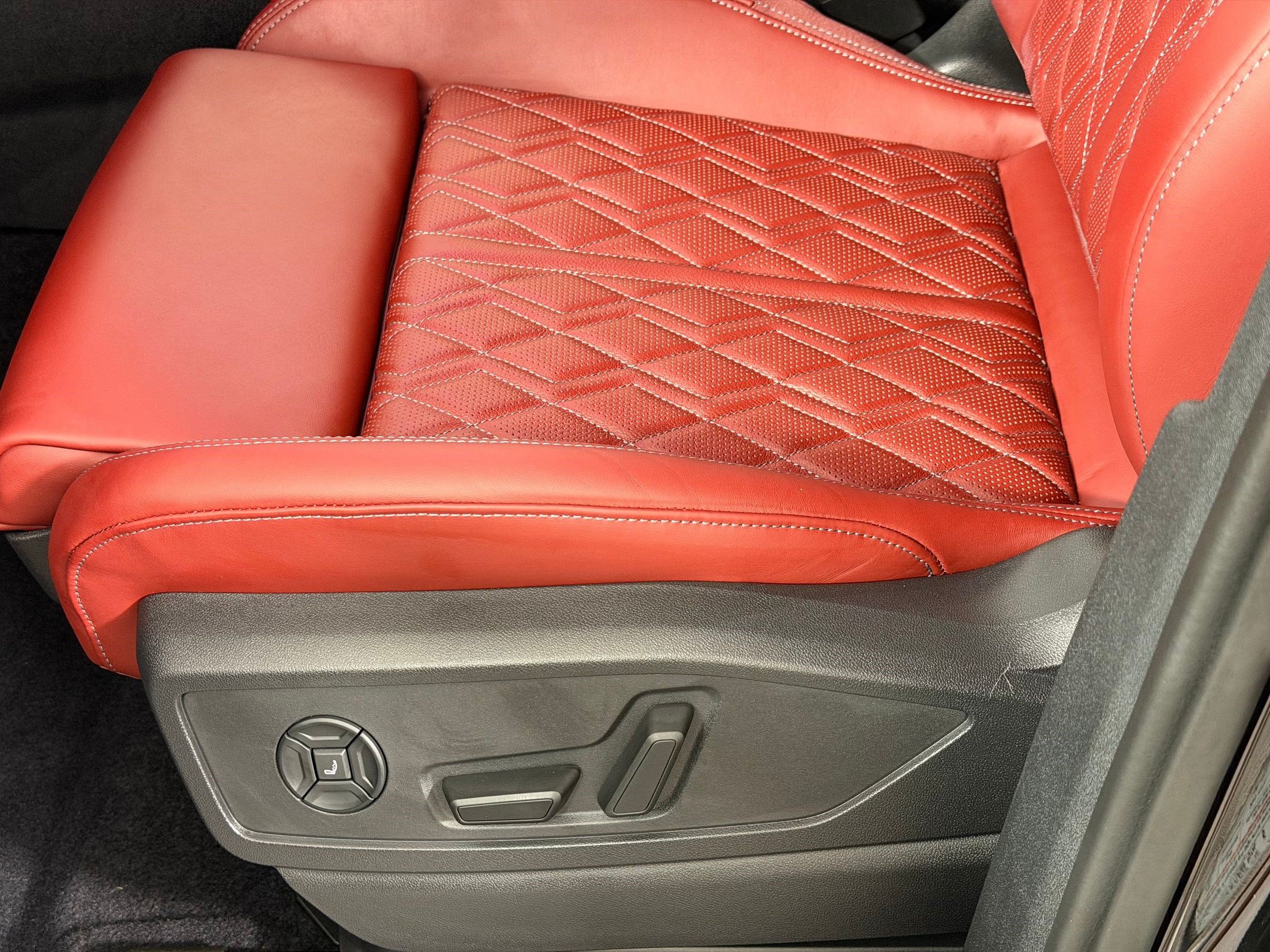 New 2026 Audi SQ5 Premium Plus AWD/4WD image 15