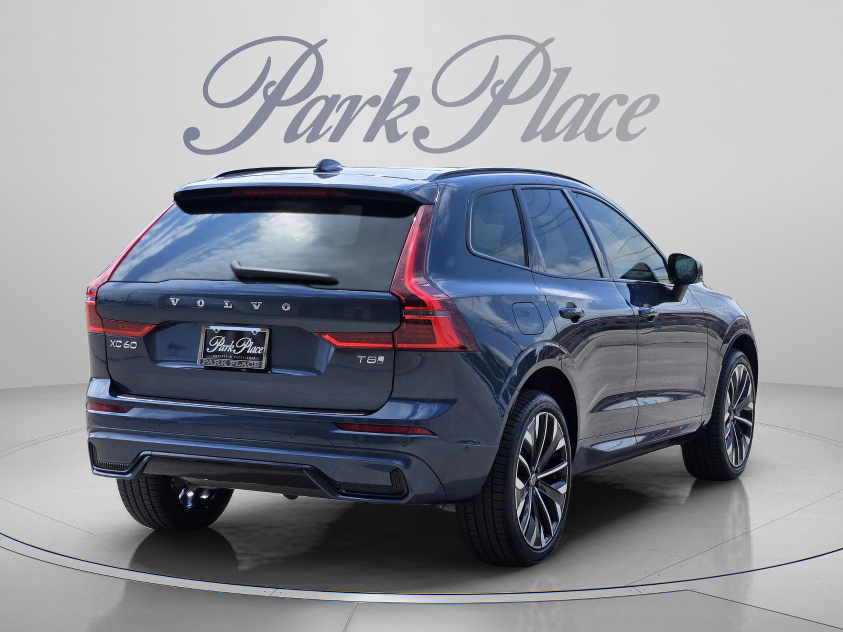 New 2026 Volvo XC60 T8 Ultra w/ Protection Package Premier AWD/4WD image 6