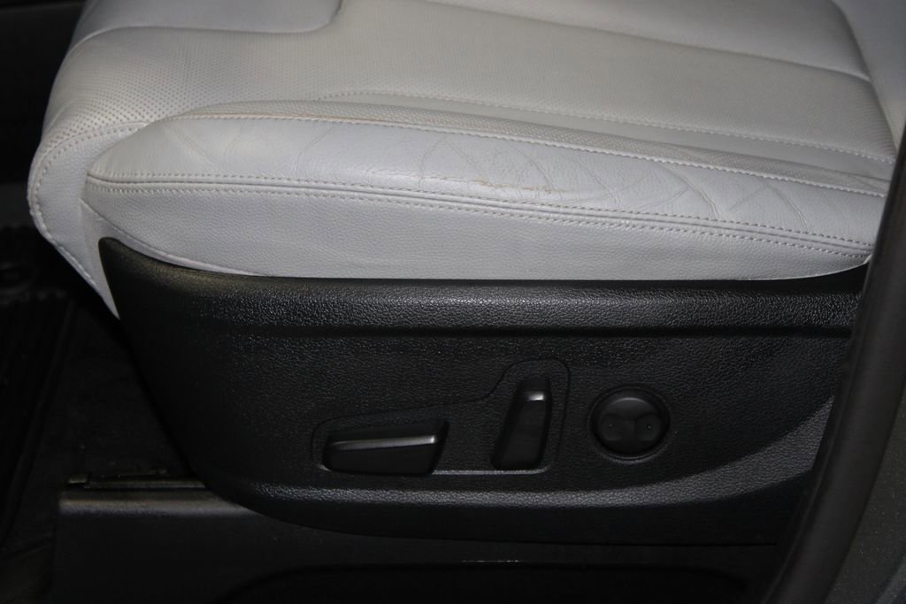Used 2022 Hyundai Palisade SEL w/ Premium Package FWD image 14