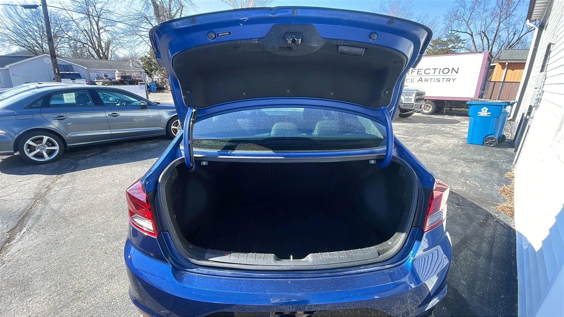 Used 2020 Hyundai Elantra Value Edition w/ Cargo Package (C1) image 22