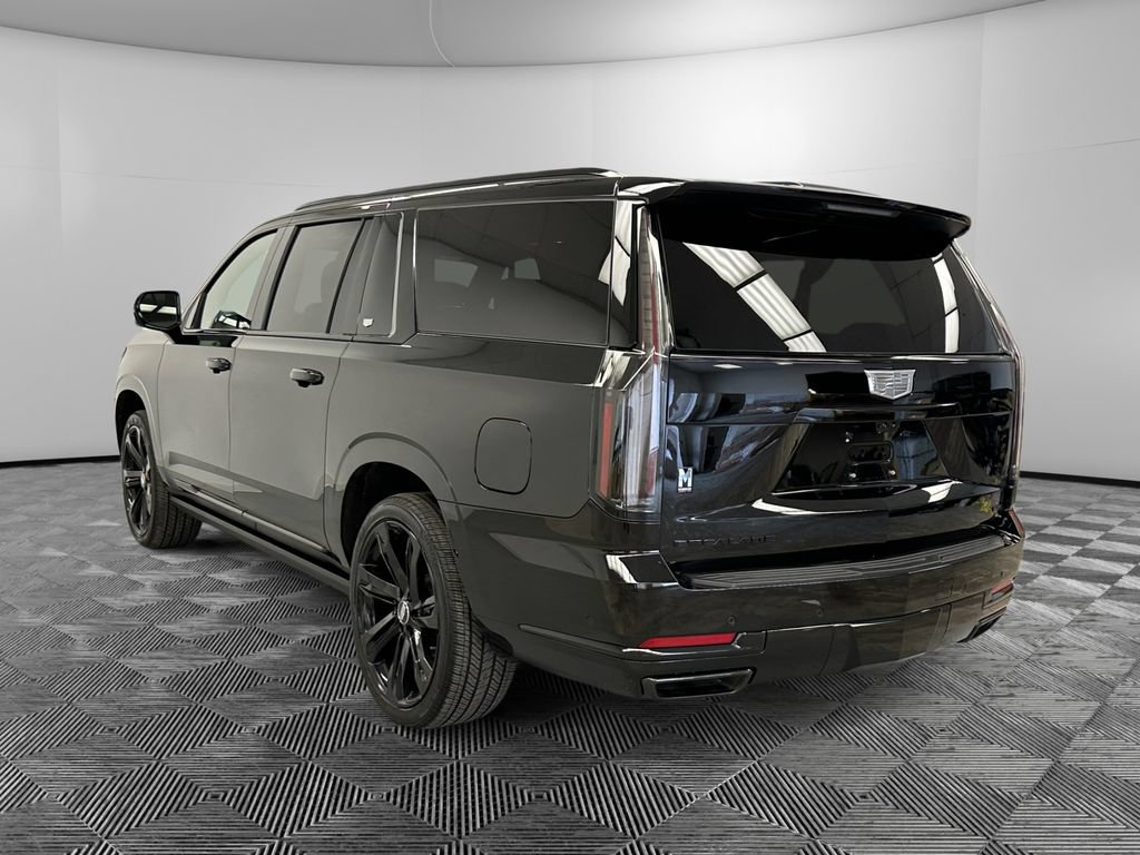 Used 2025 Cadillac Escalade ESV Sport Platinum AWD/4WD image 3