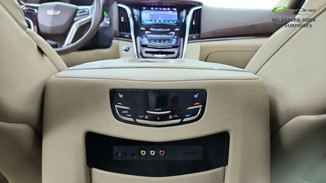 Used 2015 Cadillac Escalade Luxury RWD image 55
