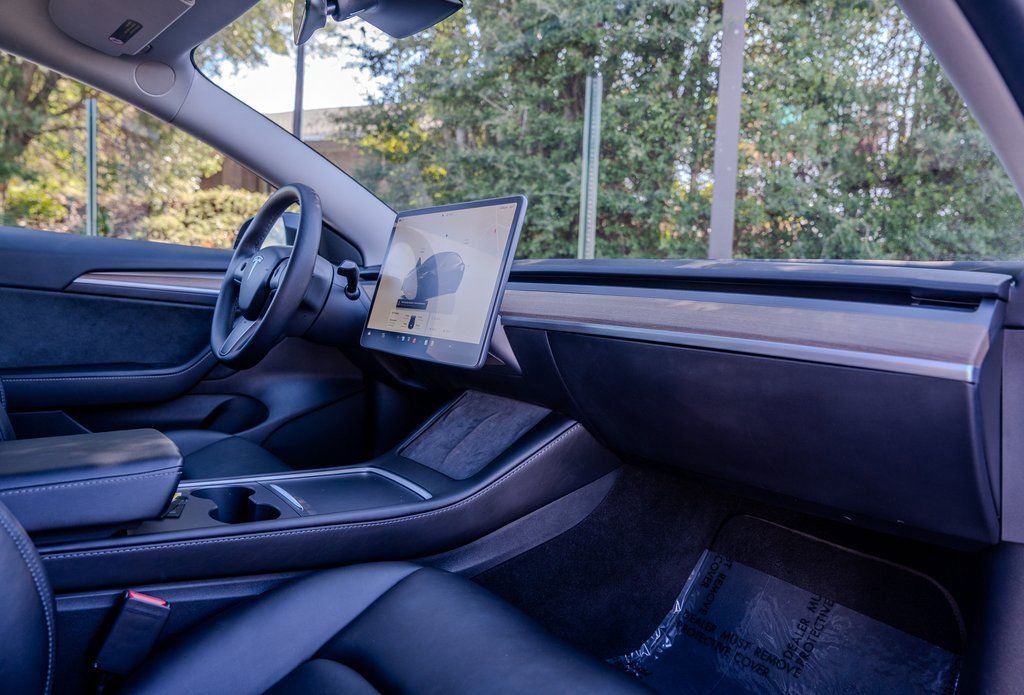 Used 2023 Tesla Model 3 Performance image 21