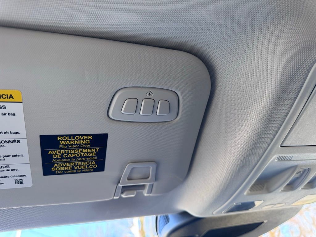 Used 2025 Ford Escape SE w/ PHEV Premium Package FWD image 13