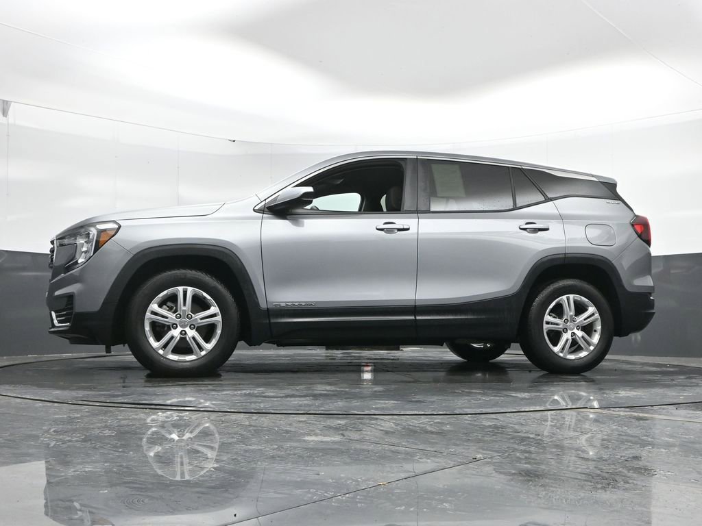Used 2024 GMC Terrain SLE image 49