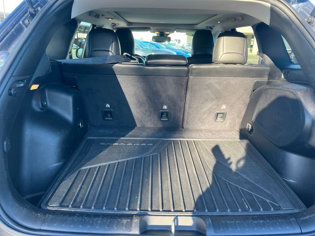 Used 2021 Jeep Cherokee Latitude Lux w/ Sun & Sound Group image 24