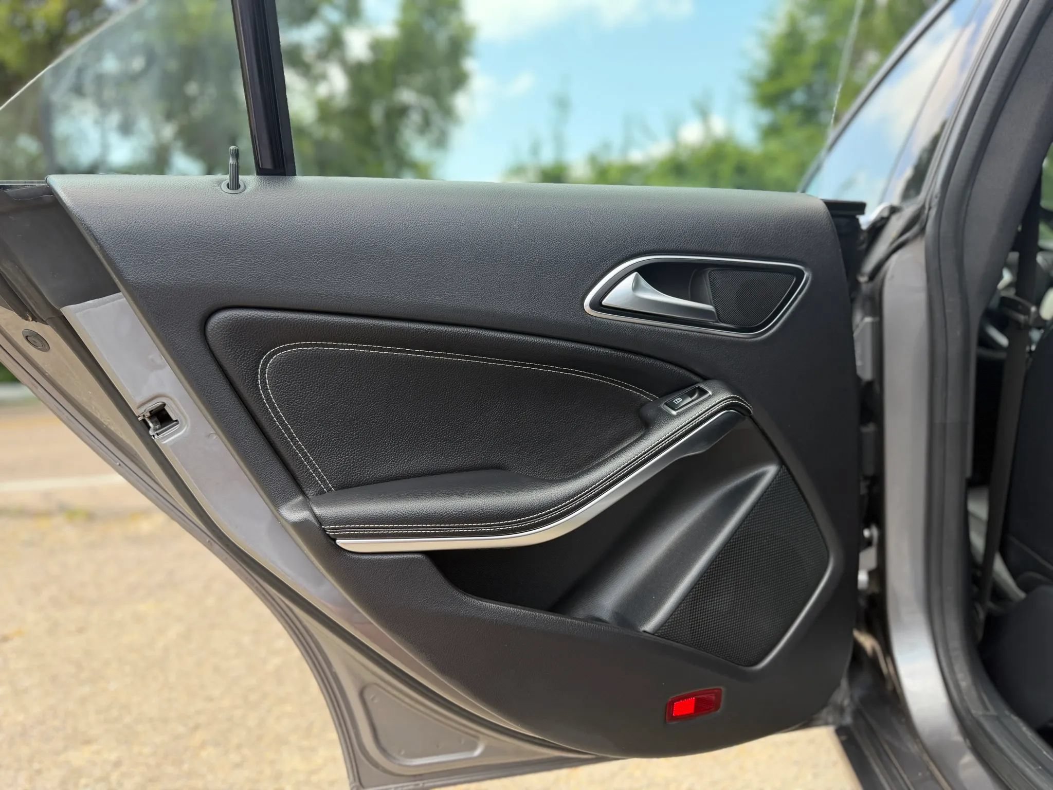Used 2015 Mercedes-Benz CLA 250 4MATIC image 28