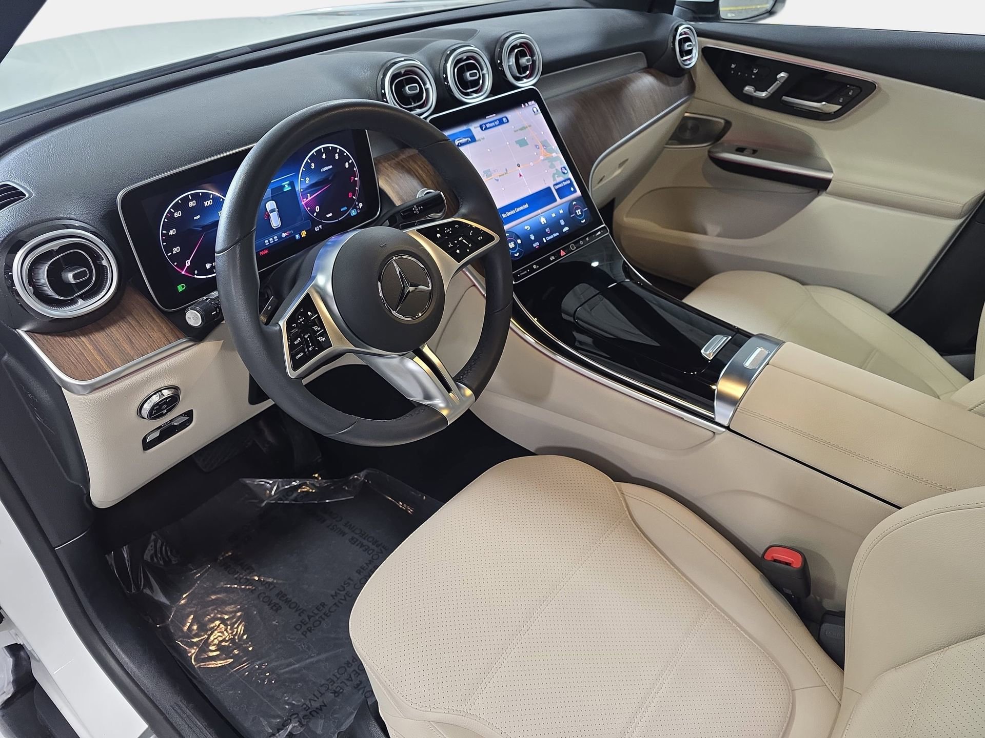 Certified 2025 Mercedes-Benz GLC 300 image 16