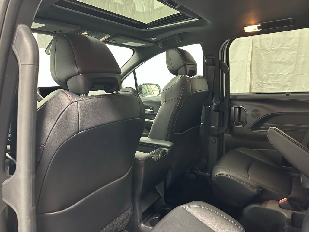 Used 2025 Toyota Sienna XSE image 50