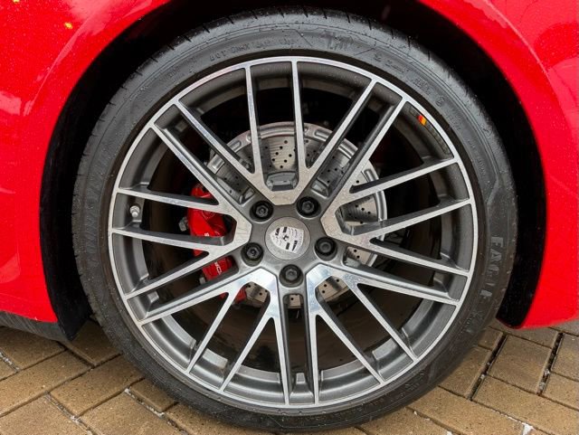 Used 2022 Porsche 911 Carrera image 12