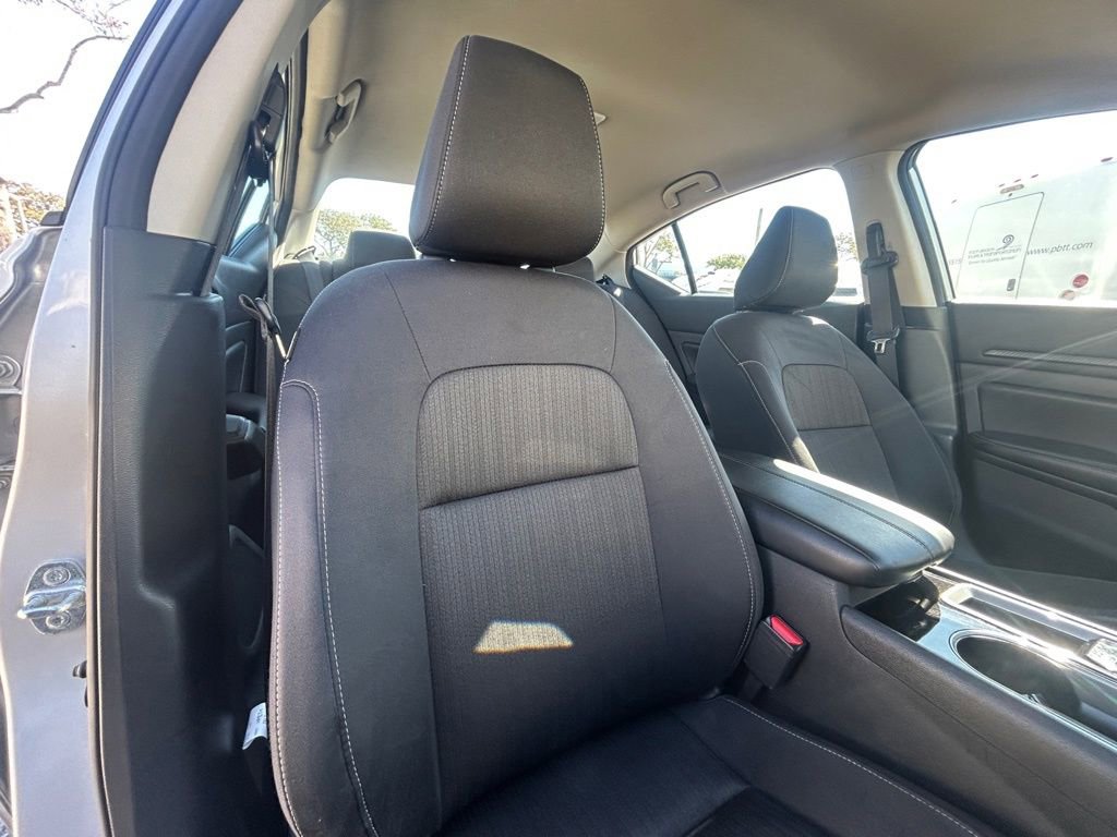 Used 2024 Nissan Altima 2.5 SV image 27