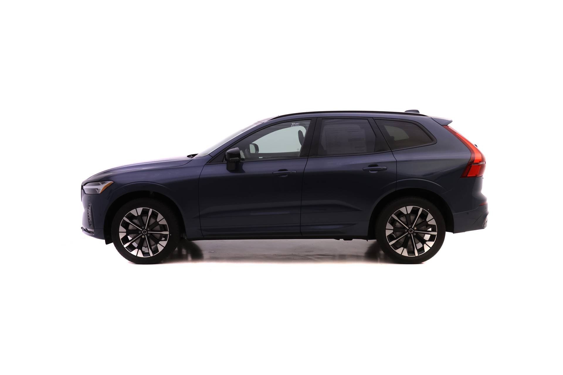 New 2026 Volvo XC60 B5 Plus w/ Protection Package Premier image 3