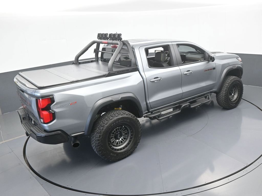 Used 2025 Chevrolet Colorado ZR2 w/ Technology Package AWD/4WD image 57