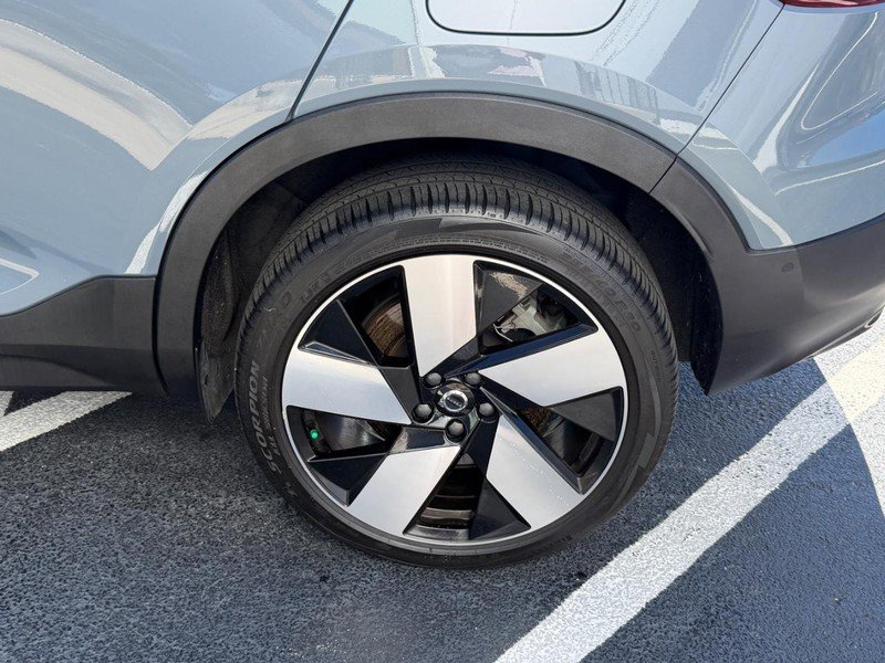 Certified 2023 Volvo XC40 Recharge Ultimate w/ Protection Package Premier AWD/4WD image 8