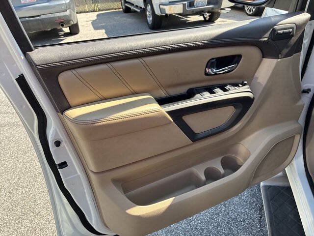 Used 2015 Nissan Armada Platinum w/ Platinum Reserve Package AWD/4WD image 9
