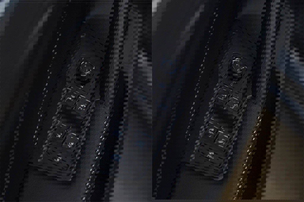 New 2024 Volkswagen Tiguan SE R-Line image 20