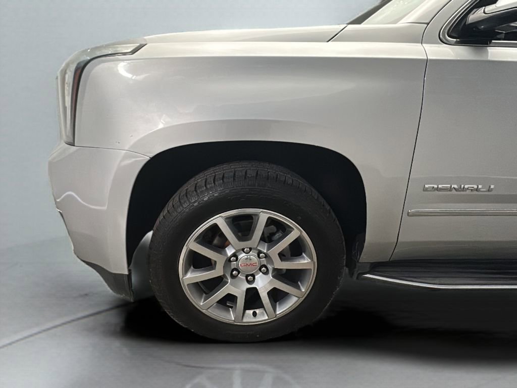 Used 2018 GMC Yukon Denali w/ Open Road Package AWD/4WD image 3