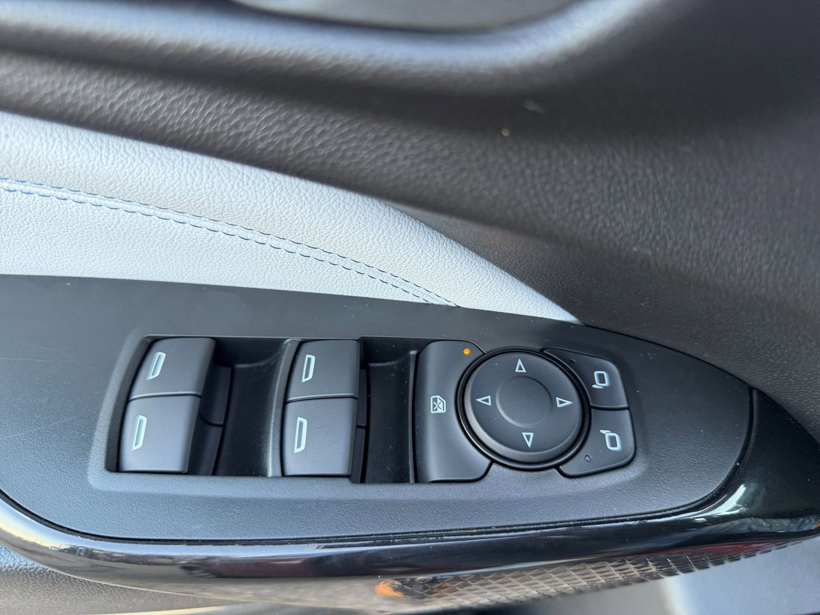 Used 2025 Chevrolet Trax LT image 20