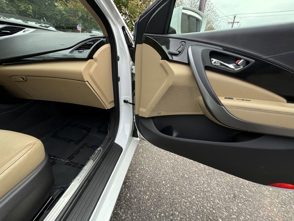 Used 2014 Hyundai Azera Limited image 18