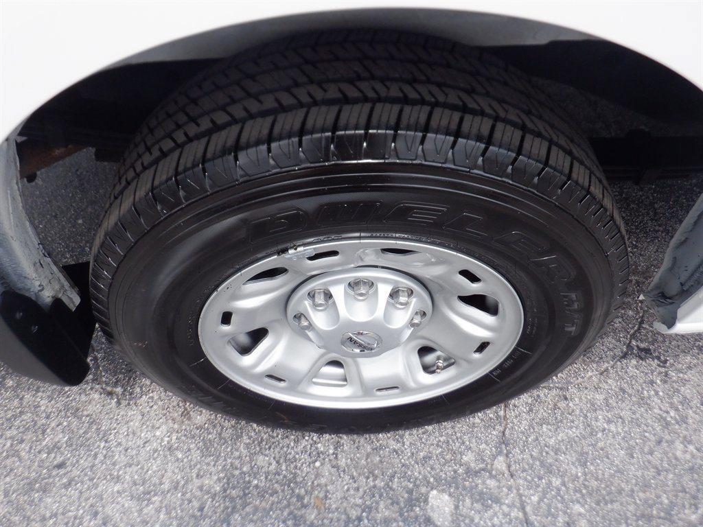 Used 2020 Nissan NV 2500 SV image 7