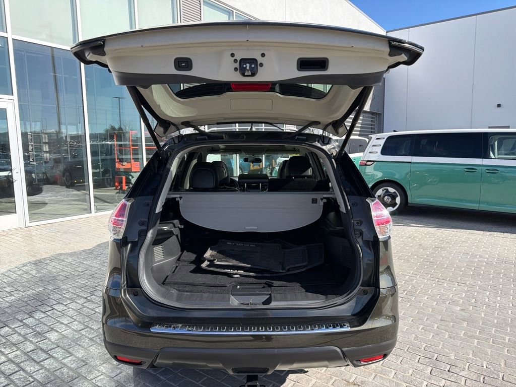 Used 2016 Nissan Rogue SL w/ SL Premium Package image 23