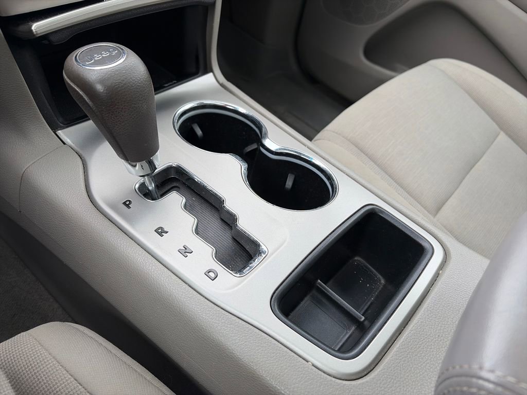 Used 2013 Jeep Grand Cherokee Laredo w/ Laredo E Group AWD/4WD image 24