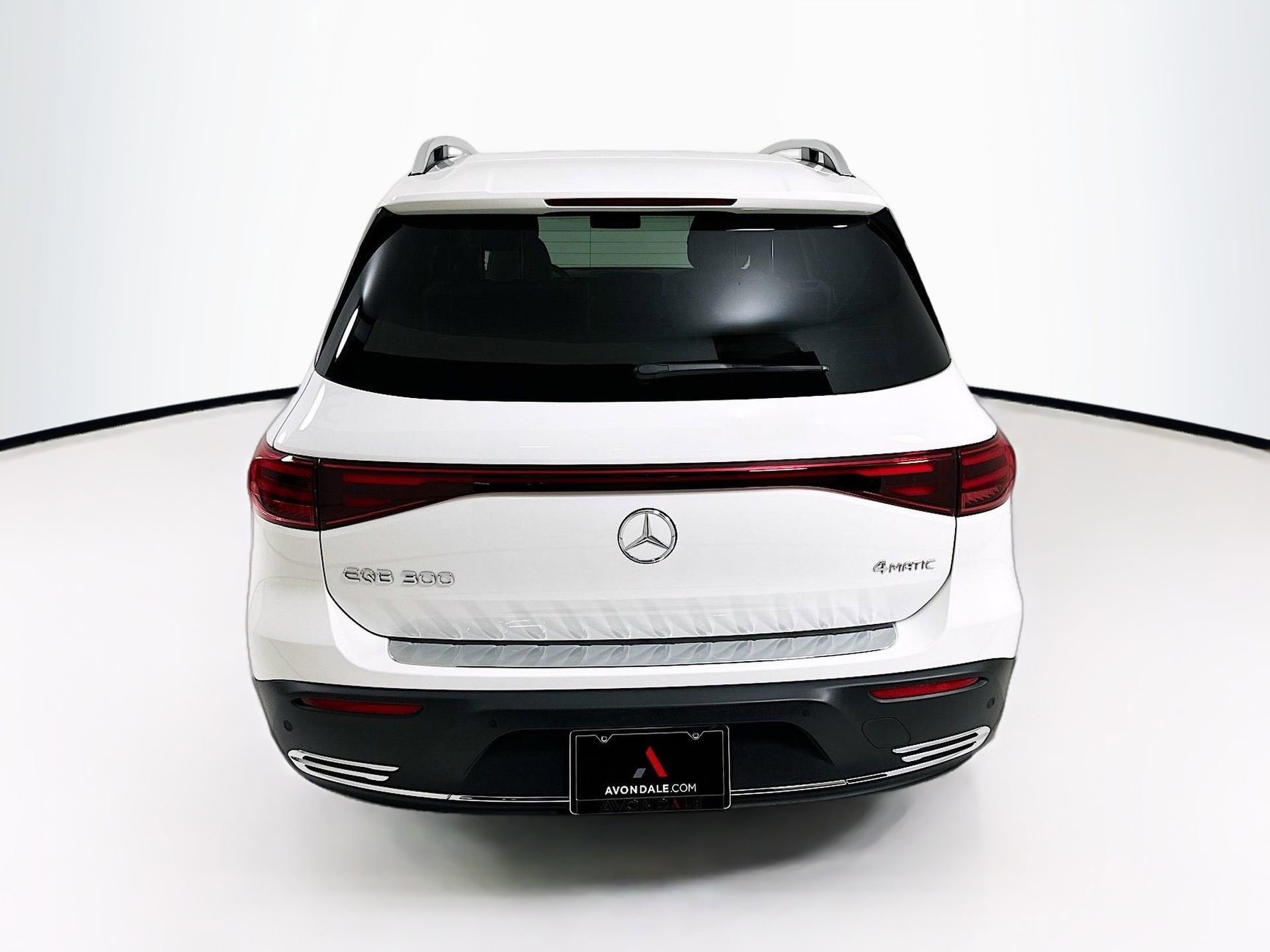 Certified 2024 Mercedes-Benz EQB 300 4MATIC image 7