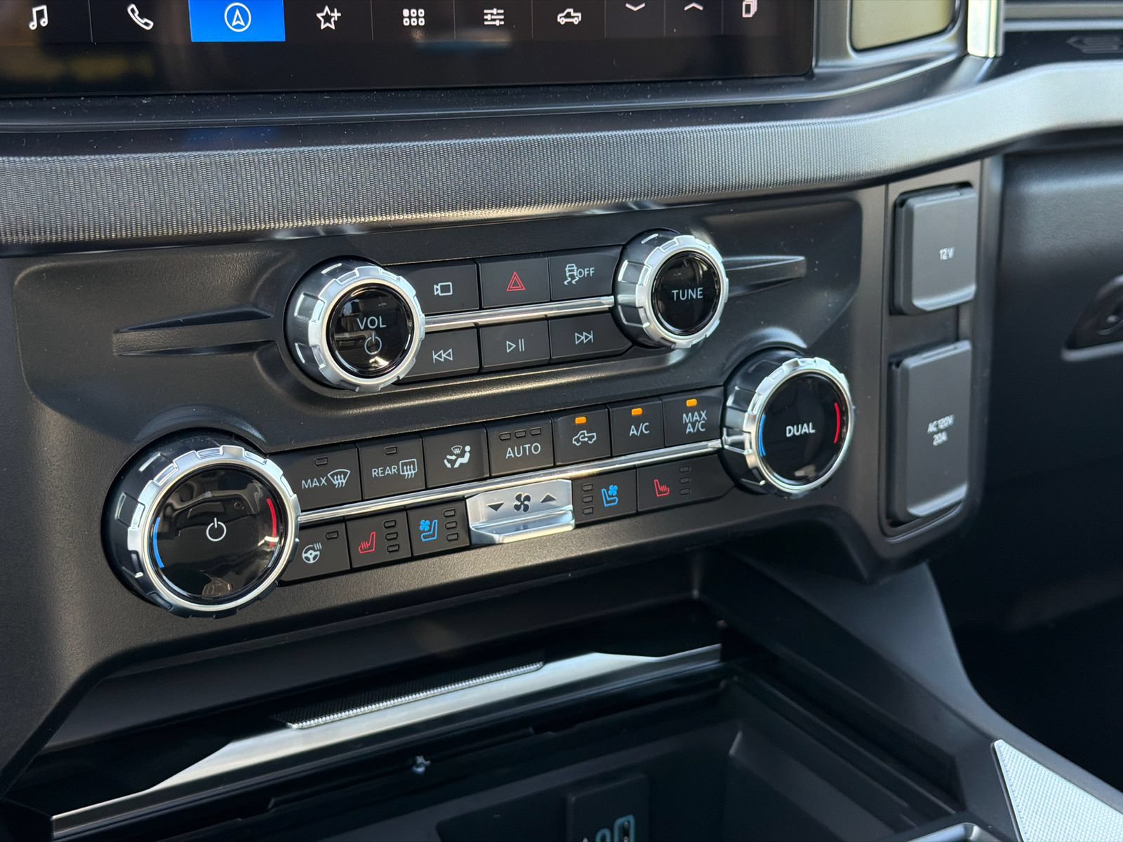 New 2026 Ford F350 Platinum AWD/4WD image 29