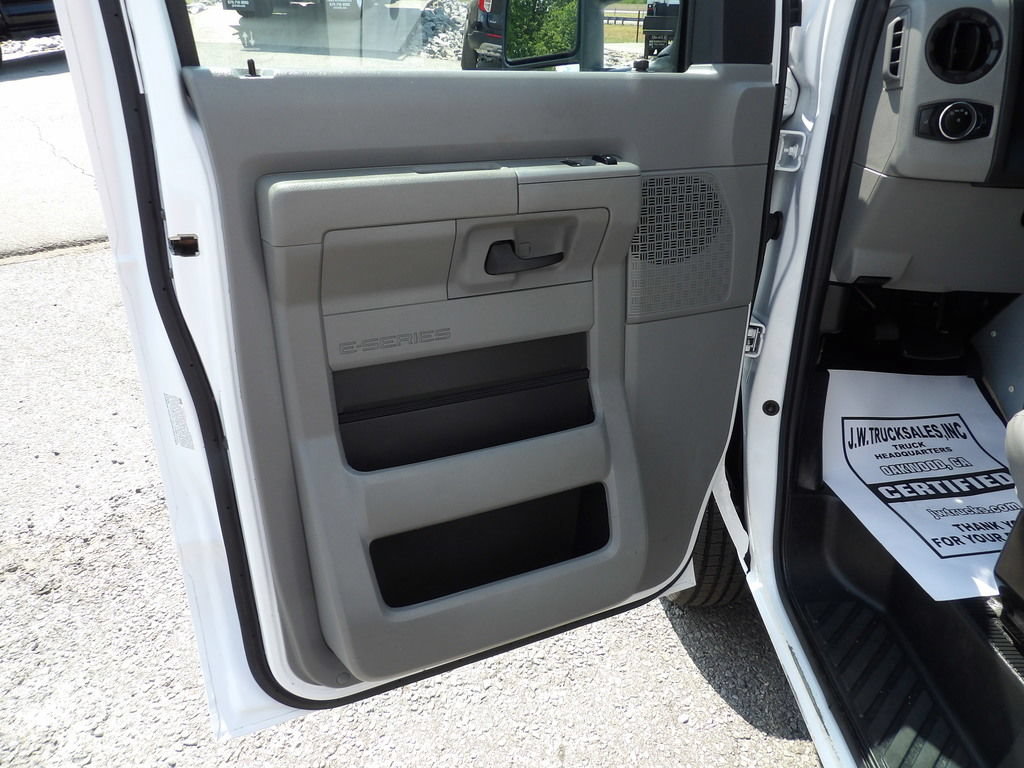 Used 2024 Ford E-450 and Econoline 450 Super Duty w/ Power Windows & Locks Group RWD image 14