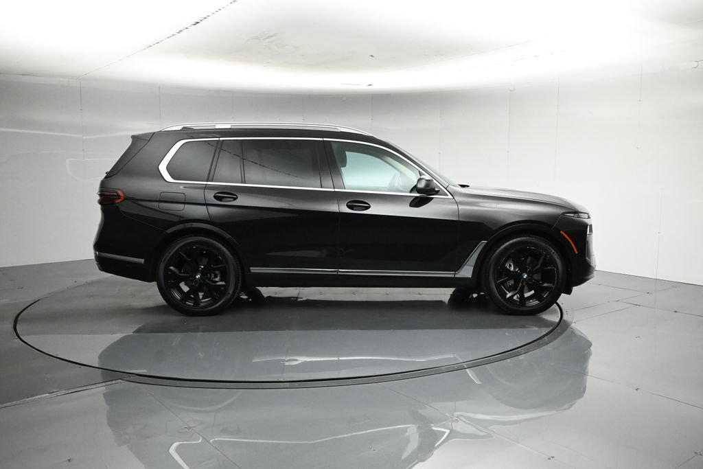 Used 2024 BMW X7 xDrive40i w/ Premium Package AWD/4WD image 10