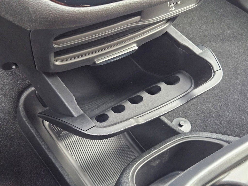 New 2026 Chrysler Pacifica Select image 37