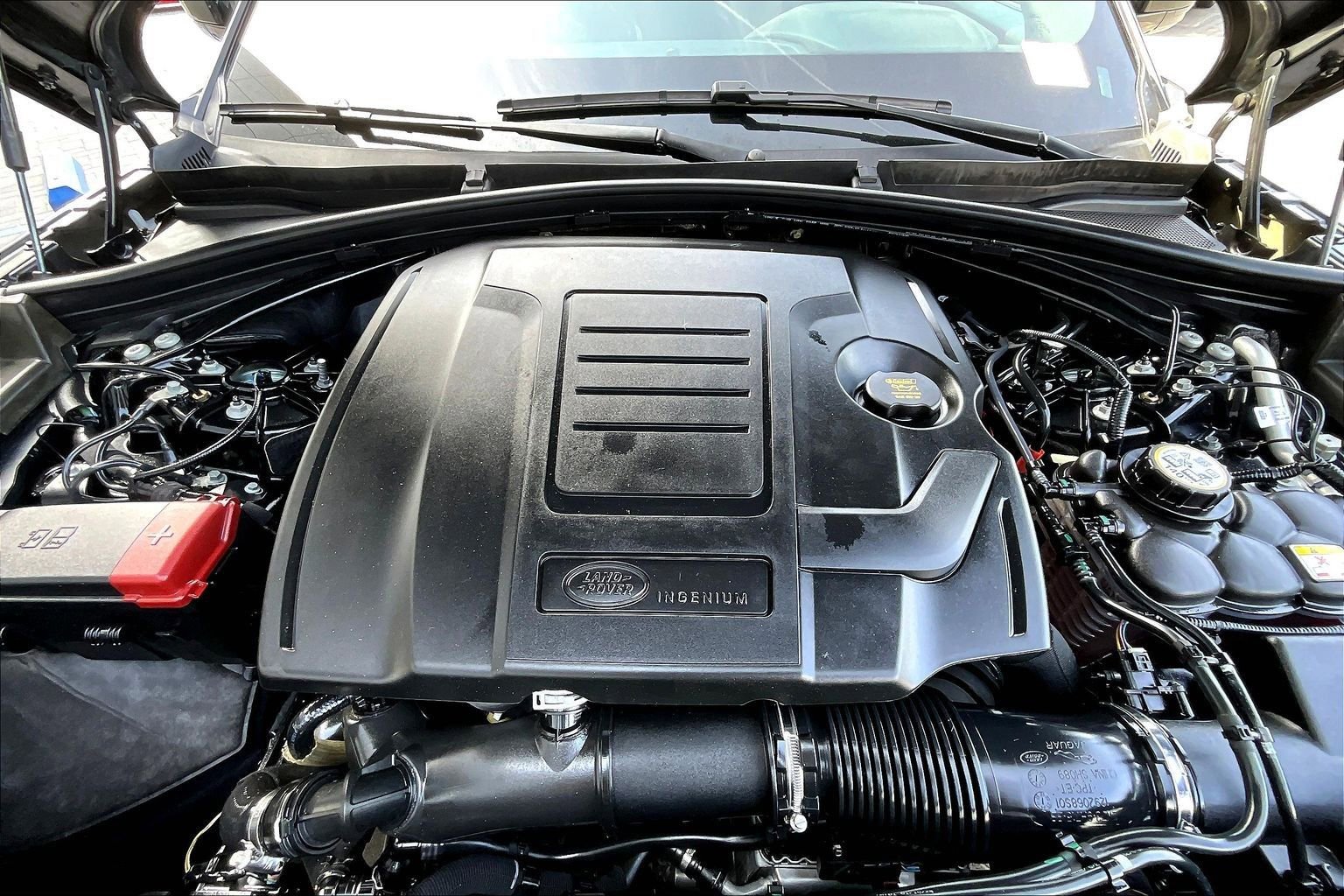 Used 2026 Land Rover Range Rover Velar Dynamic SE image 10