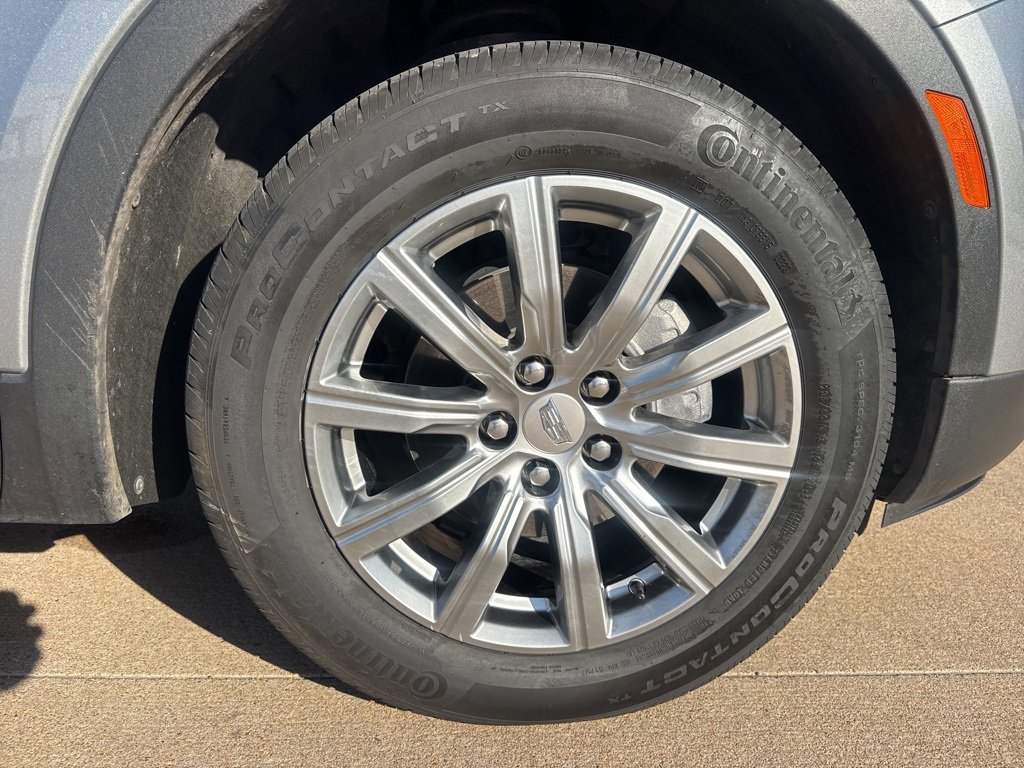 Used 2023 Cadillac XT4 Premium Luxury image 9