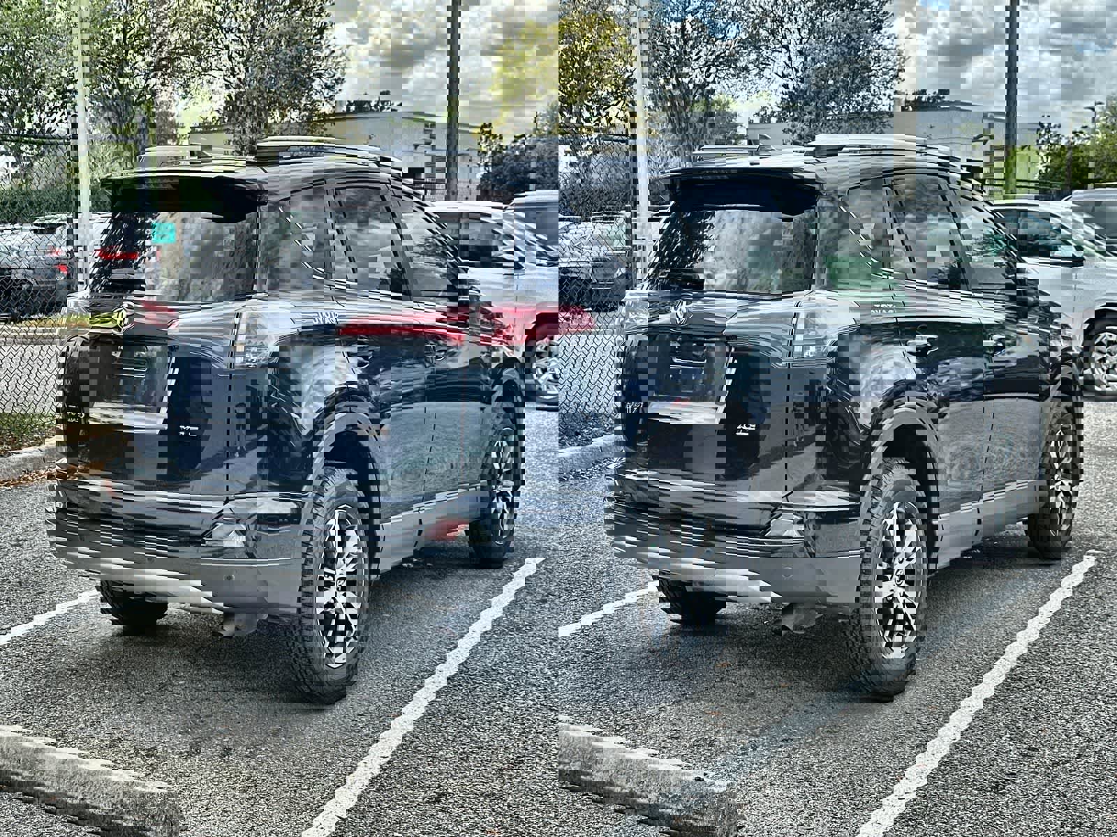 Used 2018 Toyota RAV4 XLE FWD image 8