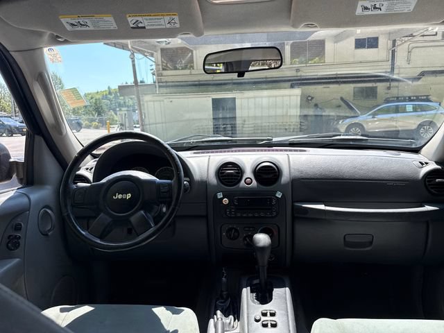 Used 2007 Jeep Liberty Sport AWD/4WD image 11