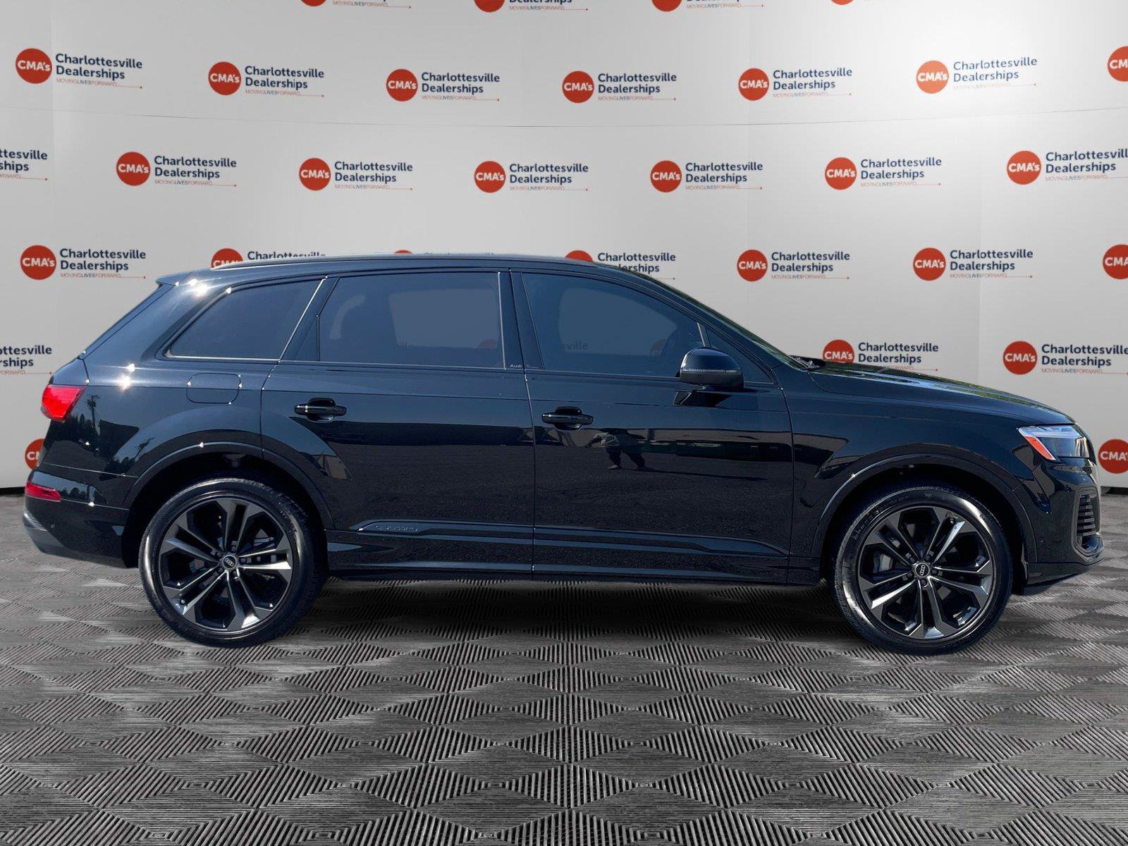 Used 2025 Audi Q7 3.0T Premium Plus AWD/4WD image 6