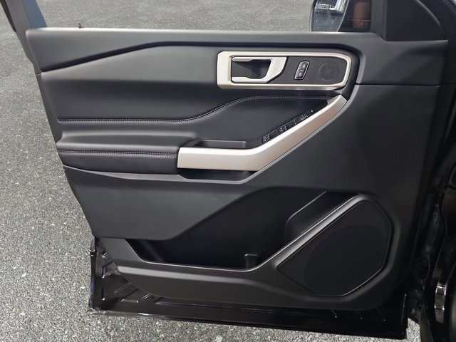 Used 2023 Ford Explorer XLT w/ Equipment Group 202A image 27