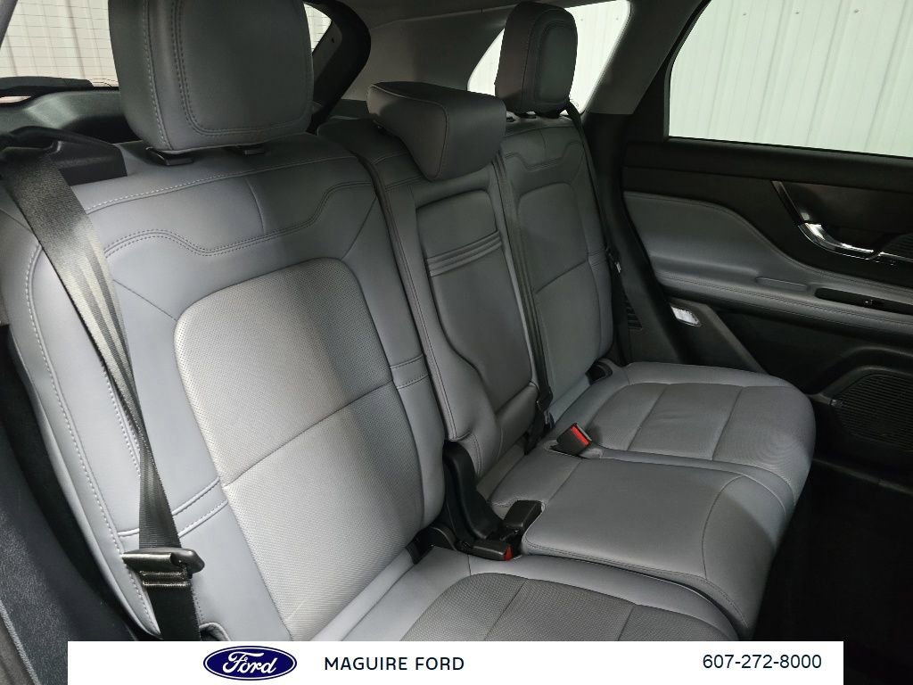 Used 2021 Lincoln Corsair AWD w/ Premium Package image 20
