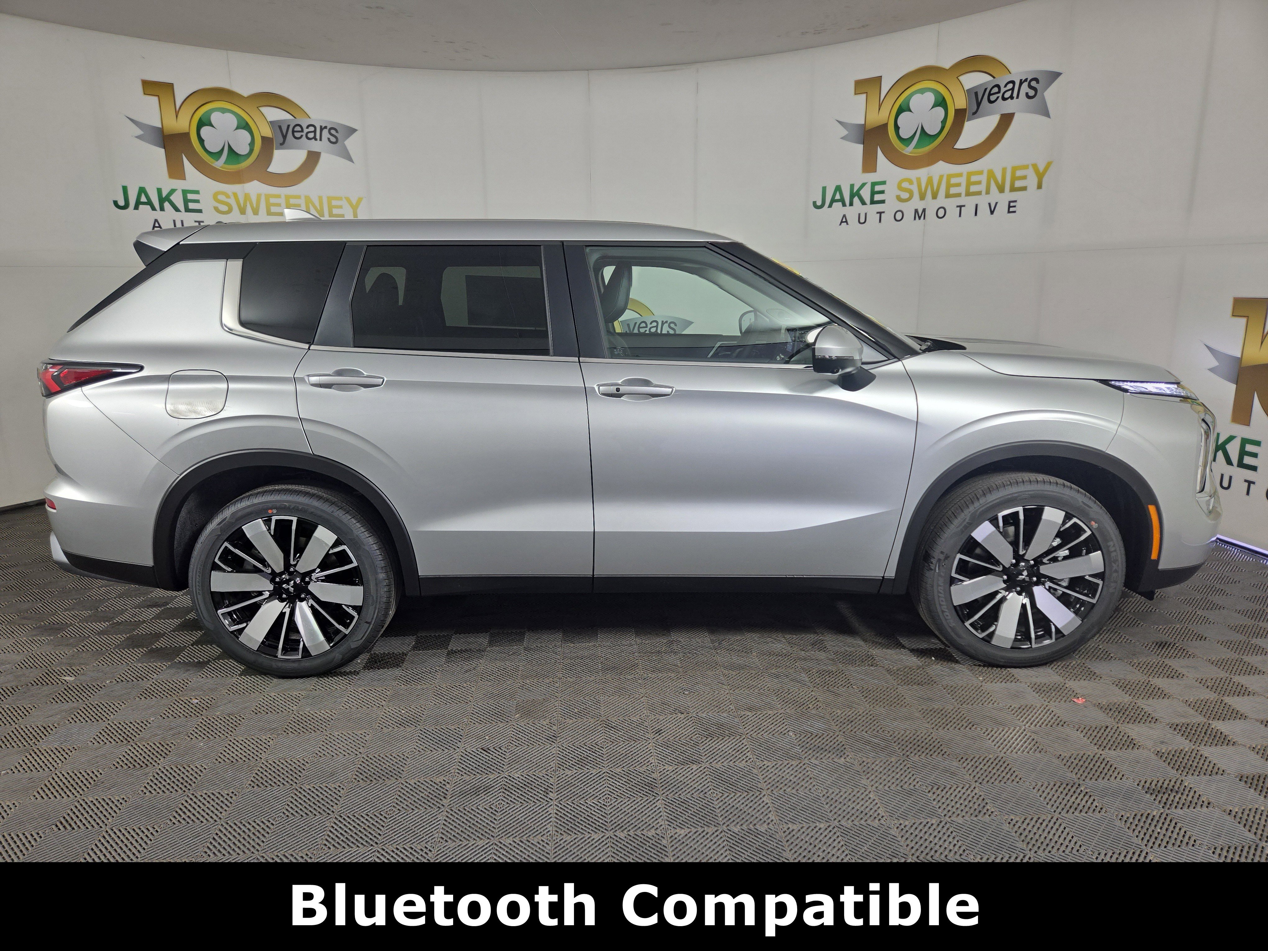 New 2026 Mitsubishi Outlander SE FWD image 8