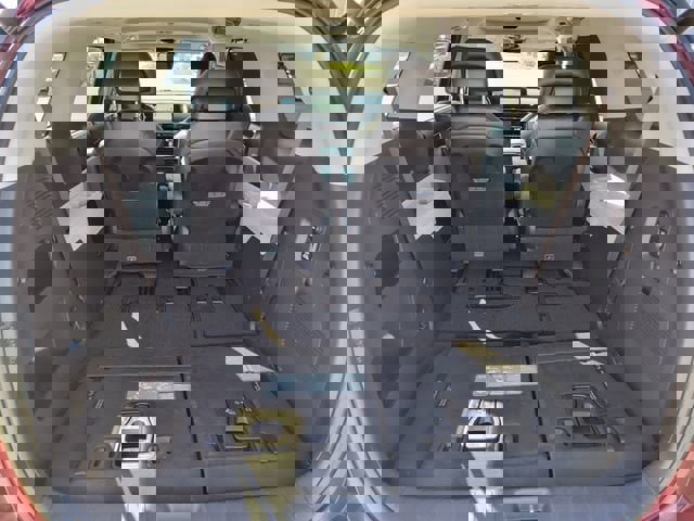 Used 2022 Kia Carnival SX Prestige image 6