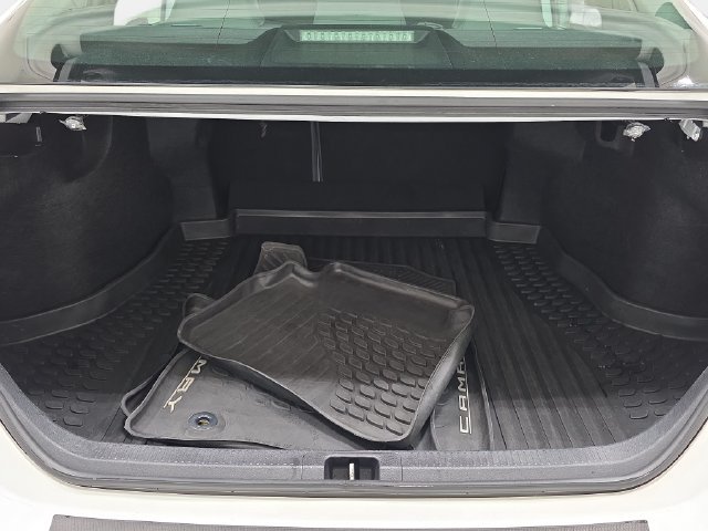 Used 2019 Toyota Camry SE FWD image 32