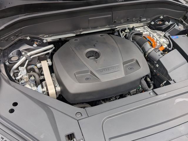 Certified 2023 Volvo XC90 T8 Plus image 32