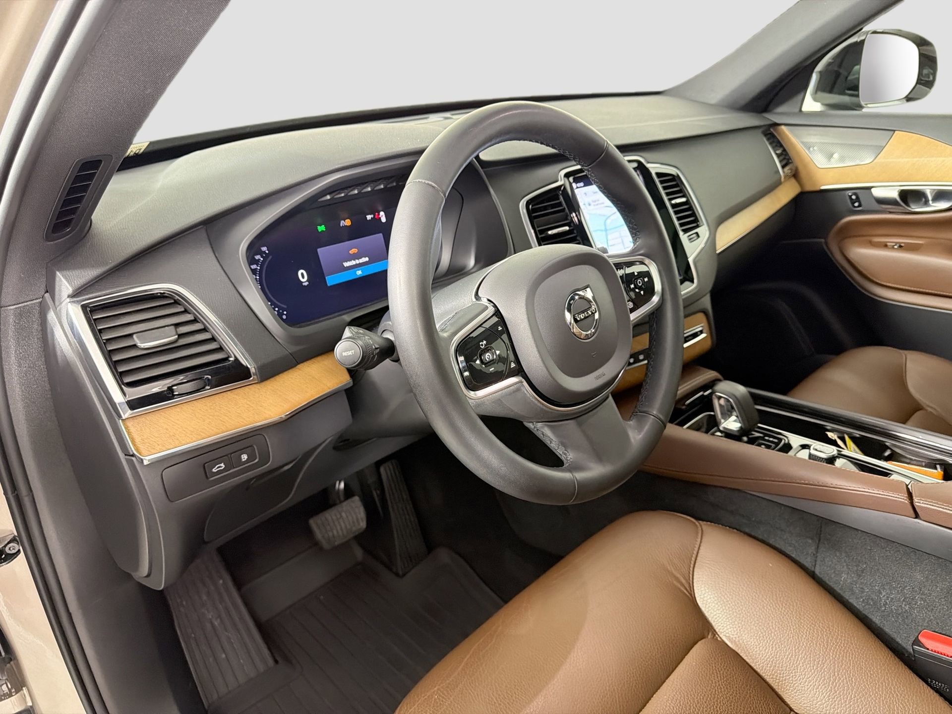 Certified 2023 Volvo XC90 T8 Plus w/ Protection Package Premier AWD/4WD image 10