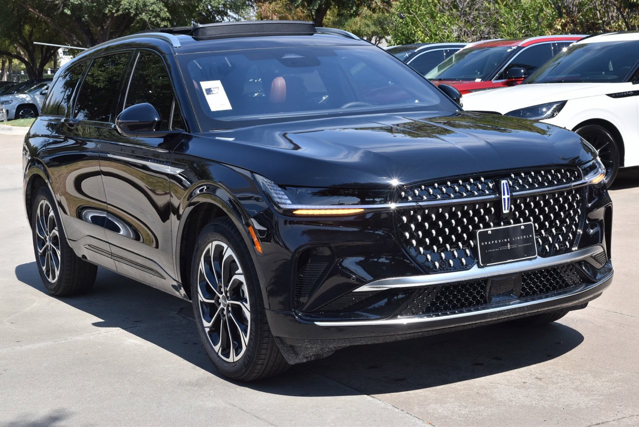 New 2026 Lincoln Nautilus Reserve AWD/4WD image 3