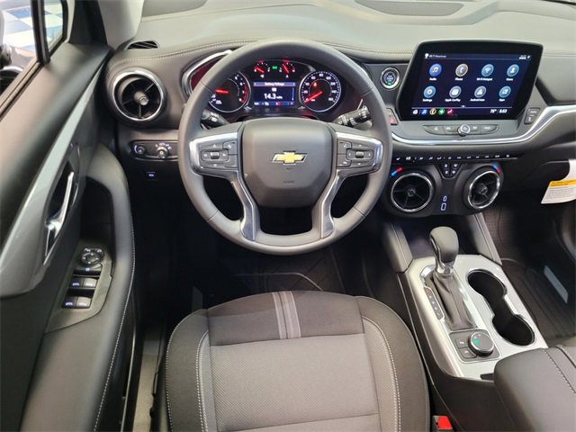 New 2025 Chevrolet Blazer LT w/ Midnight/Sport Edition image 6