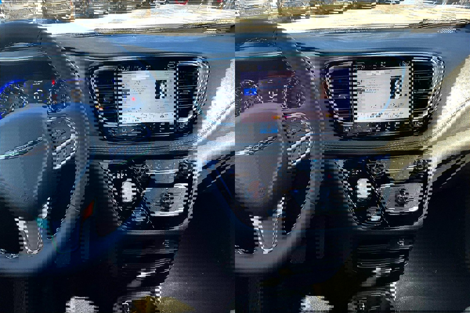 New 2026 Chrysler Pacifica Select image 6