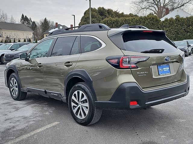 Used 2024 Subaru Outback Premium image 4